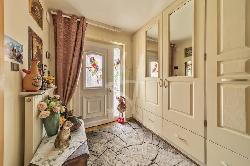 Maison - 300 m² - 6 pièces