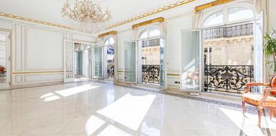 Appartement - 261 m² - 5 pièces