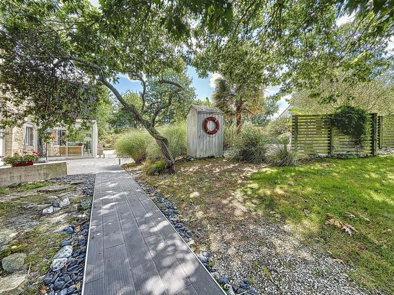 Maison - 221 m² - 6 pièces