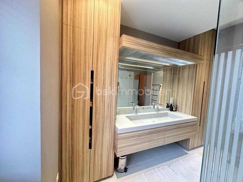 Maison de ville - 290 m² - 7 pièces