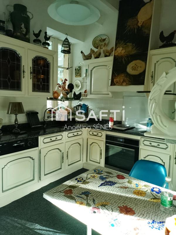 Maison - 158 m² - 8 pièces