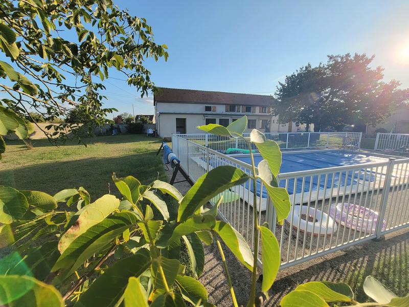 Demeure - 196 m² - 8 pièces