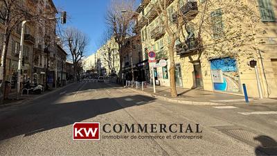 Fonds de commerce - Magasins - 70 m²