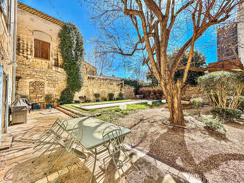 Maison - 400 m² - 11 pièces