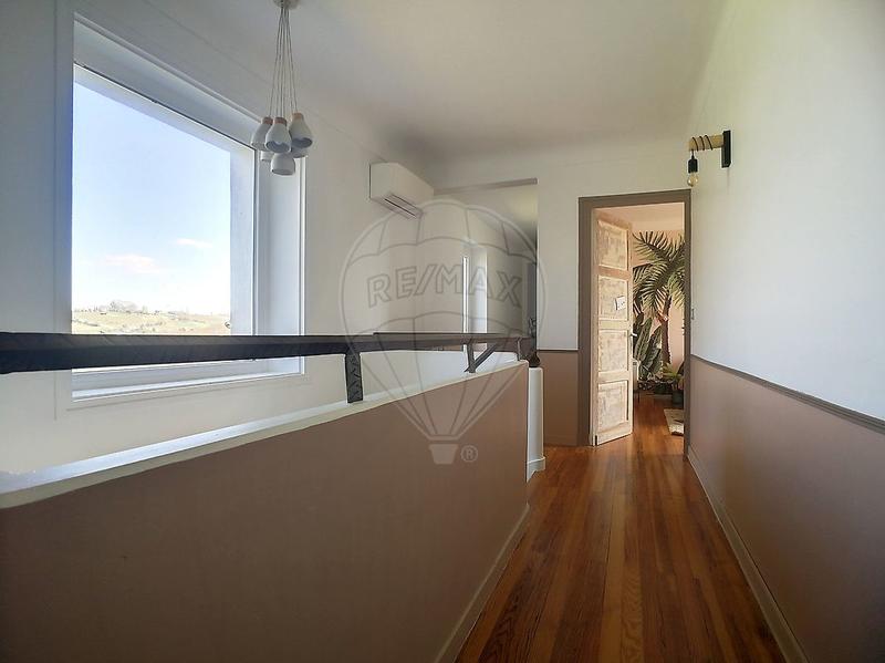 Maison - 232 m² - 6 pièces