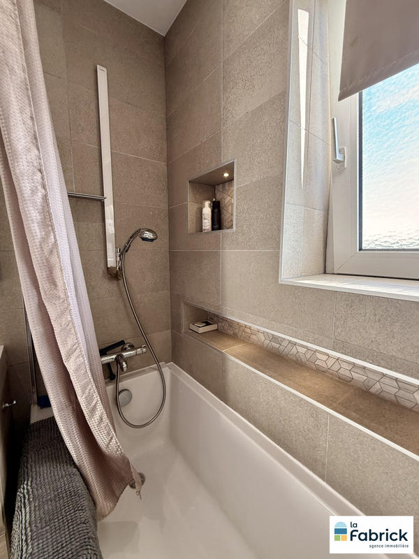 Appartement - 86 m² - 4 pièces