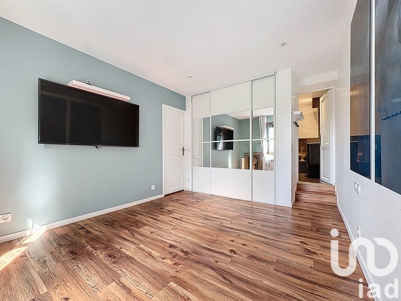 Maison - 250 m² - 8 pièces