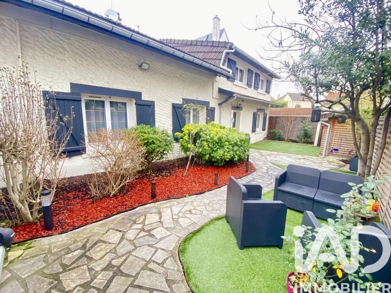 Maison - 97 m² - 4 pièces