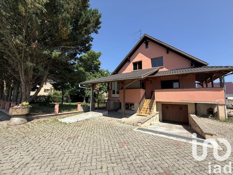 Maison - 273 m² - 9 pièces