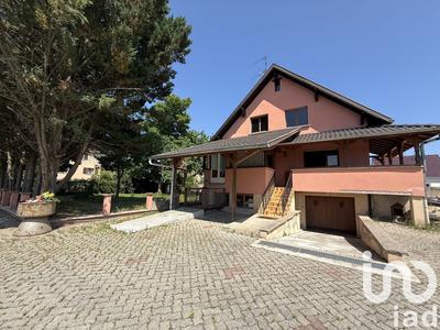 Maison - 273 m² - 9 pièces