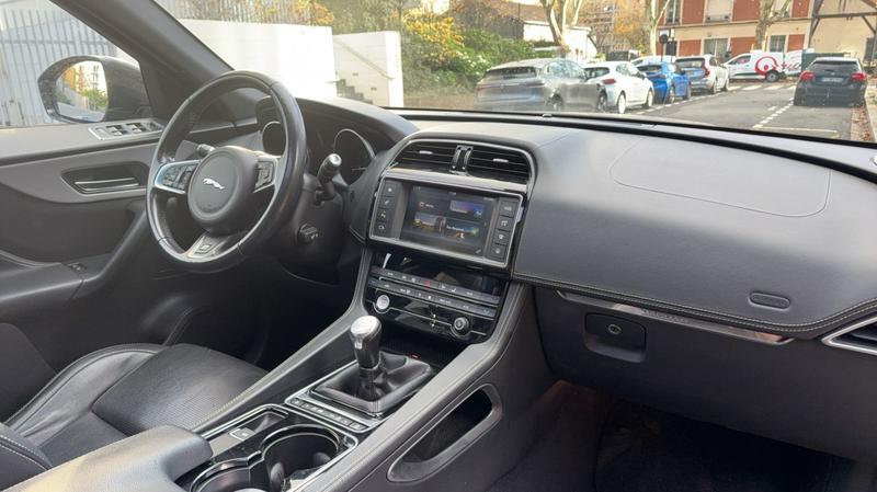 Jaguar F-Pace 2.0d 180 Awd R Sport