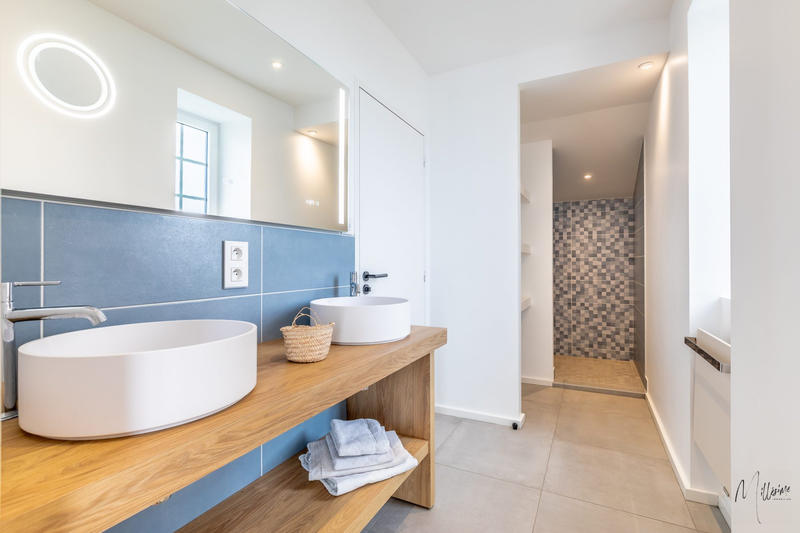 Maison - 311 m² - 8 pièces