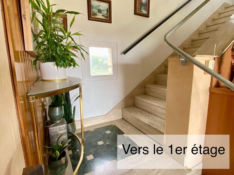 Maison - 300 m² - 10 pièces