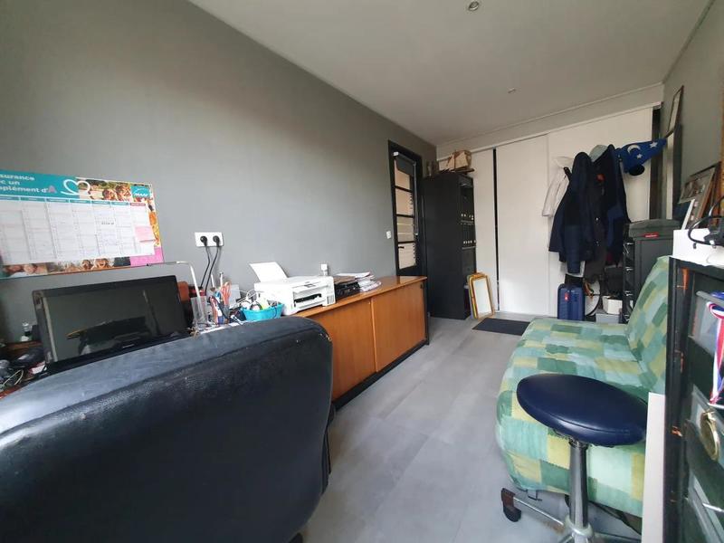 Maison - 270 m² - 10 pièces