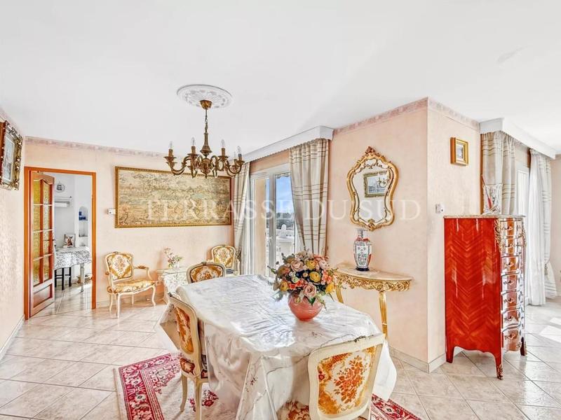 Propriété - 174 m² - 6 pièces