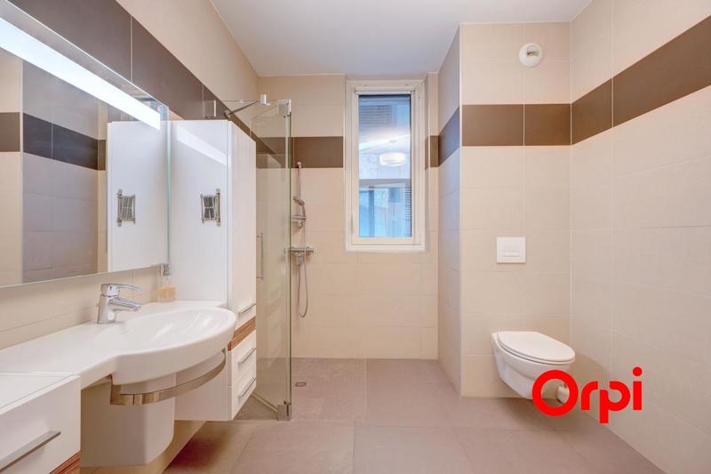 Appartement - 93 m² - 4 pièces