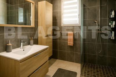 Maison contemporaine - 104 m² - 5 pièces