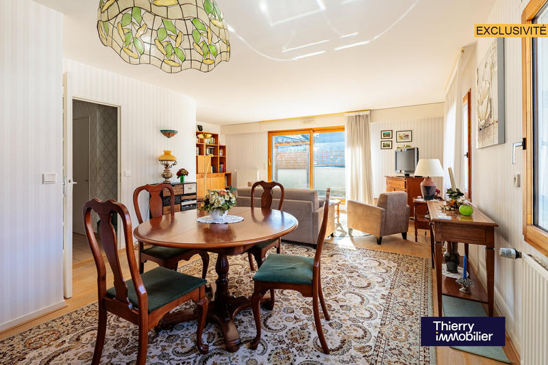 Appartement - 111 m² - 5 pièces