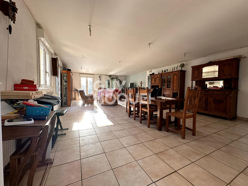 Maison - 321 m² - 8 pièces