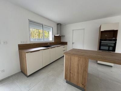 Maison - 120 m² - 5 pièces