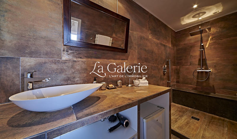 Villa - 430 m² - 13 pièces