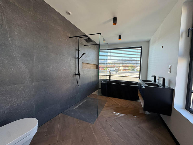 Maison - 170 m² - 6 pièces