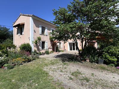 Maison - 246 m² - 8 pièces