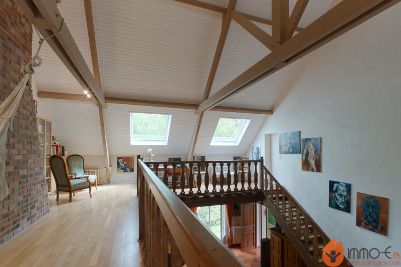 Maison - 270 m² - 10 pièces