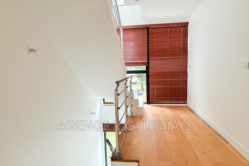 Maison - 101 m² - 5 pièces