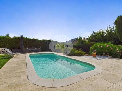 Maison - 96 m² - 5 pièces