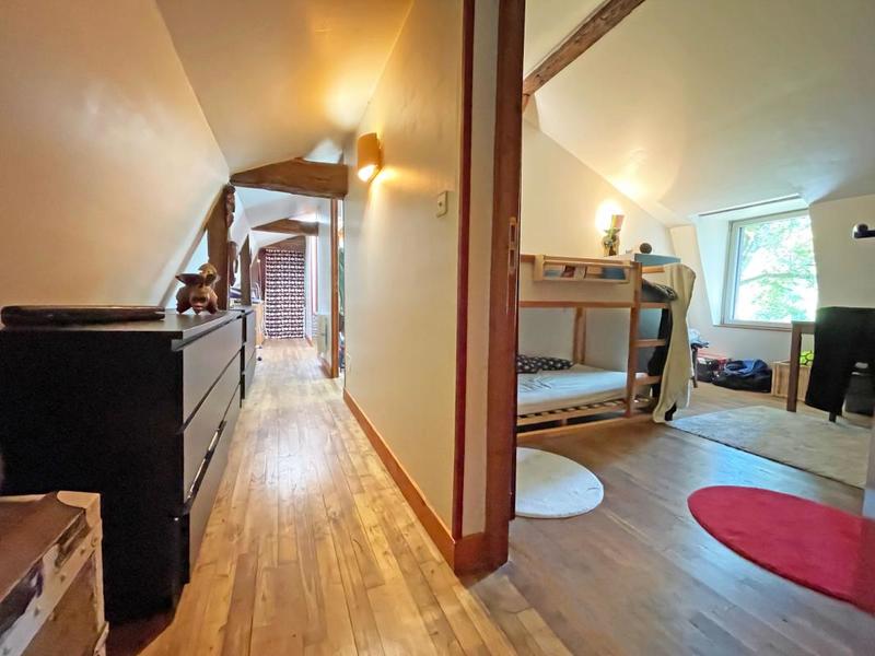 Propriété - 247 m² - 11 pièces