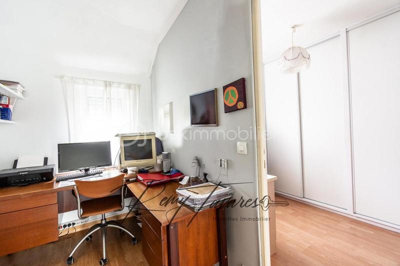 Pavillon - 175 m² - 9 pièces