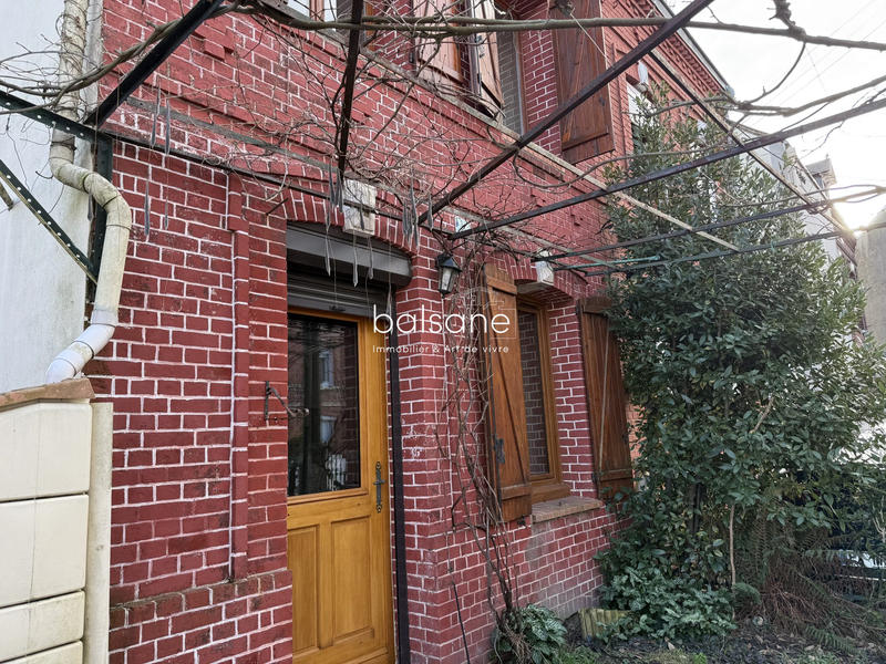 Maison - 90 m² - 4 pièces