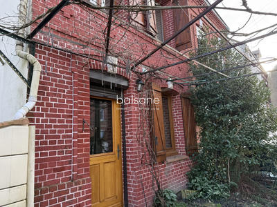 Maison - 90 m² - 4 pièces