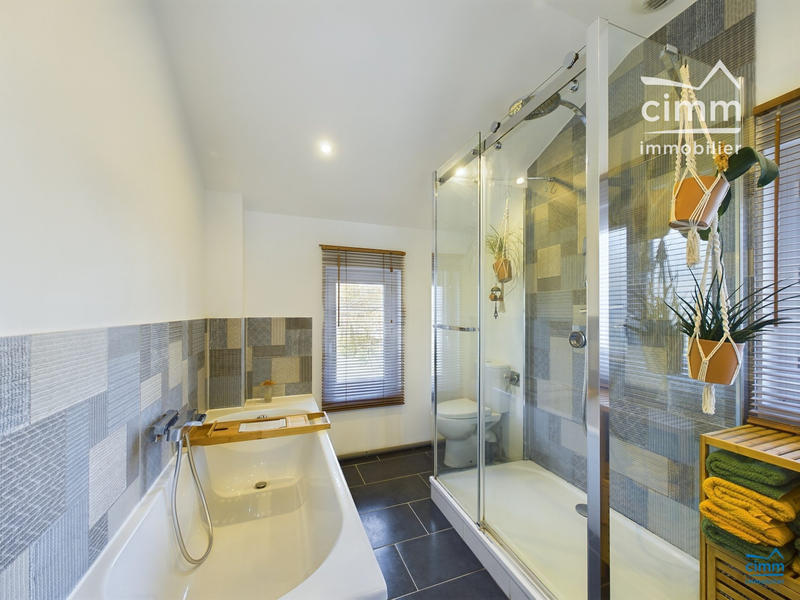 Maison - 137 m² - 5 pièces