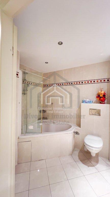 Appartement - 102 m² - 4 pièces