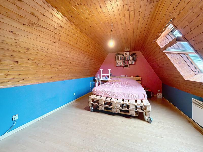 Maison - 218 m² - 8 pièces