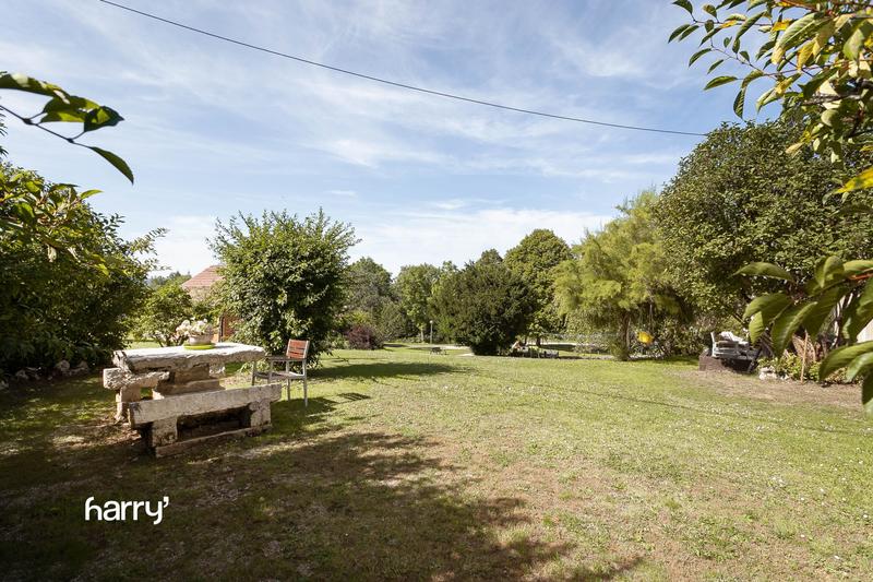 Maison - 548 m² - 13 pièces