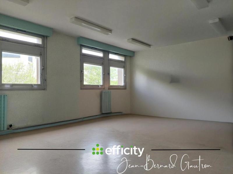 Bureau - 446 m² - 14 pièces