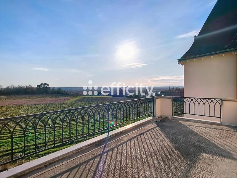 Maison - 315 m² - 10 pièces