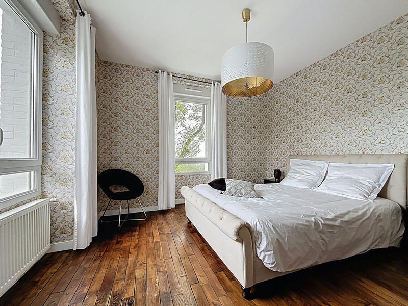 Maison - 408 m² - 11 pièces