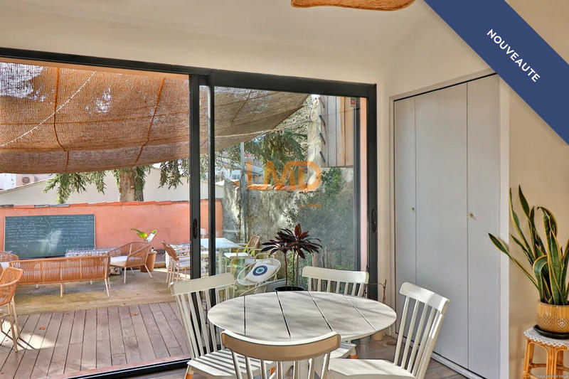 Fonds de commerce - Bureau - 121 m²