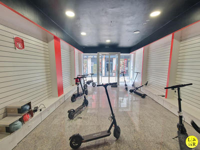 Local commercial - 341 m²