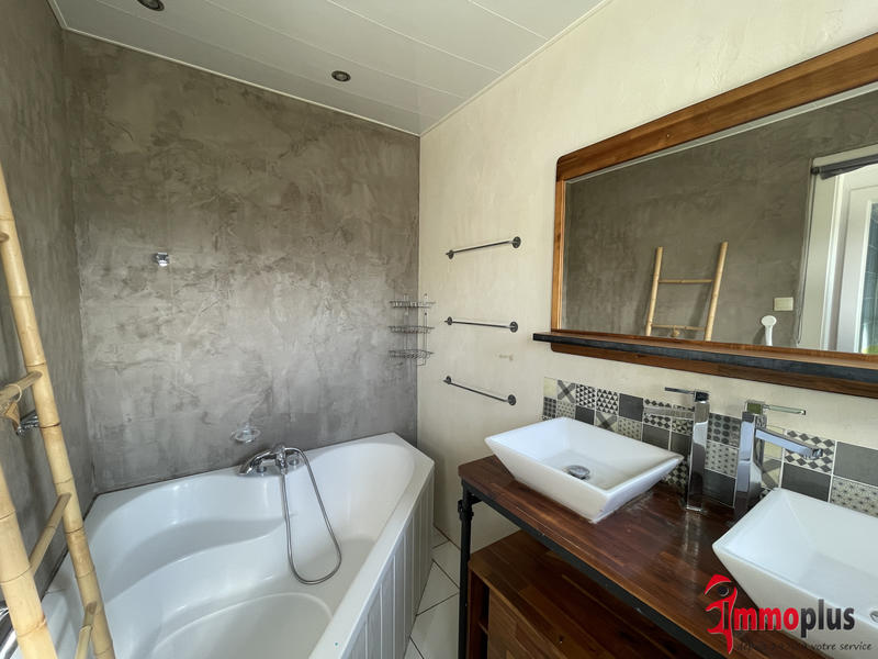 Maison - 170 m² - 7 pièces