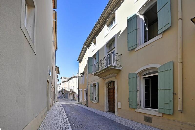 Maison de ville - 260 m² - 11 pièces