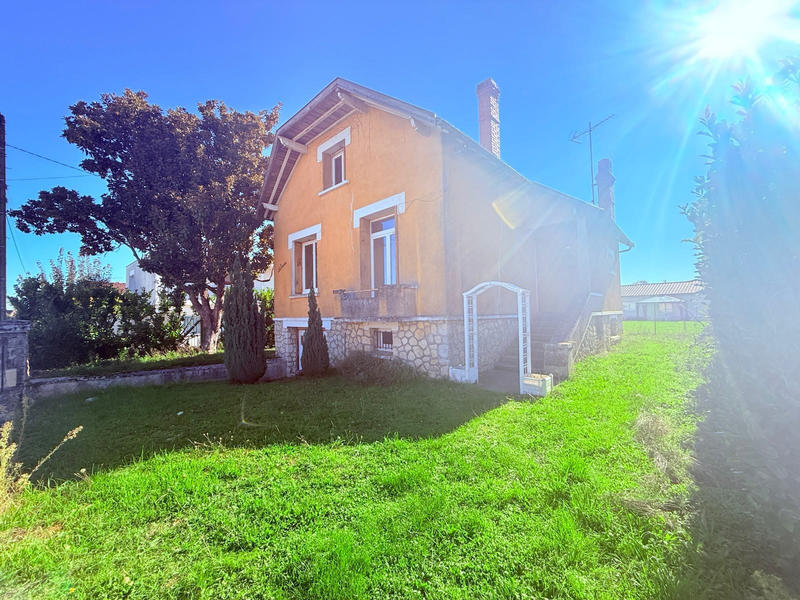 Maison - 90 m² - 4 pièces