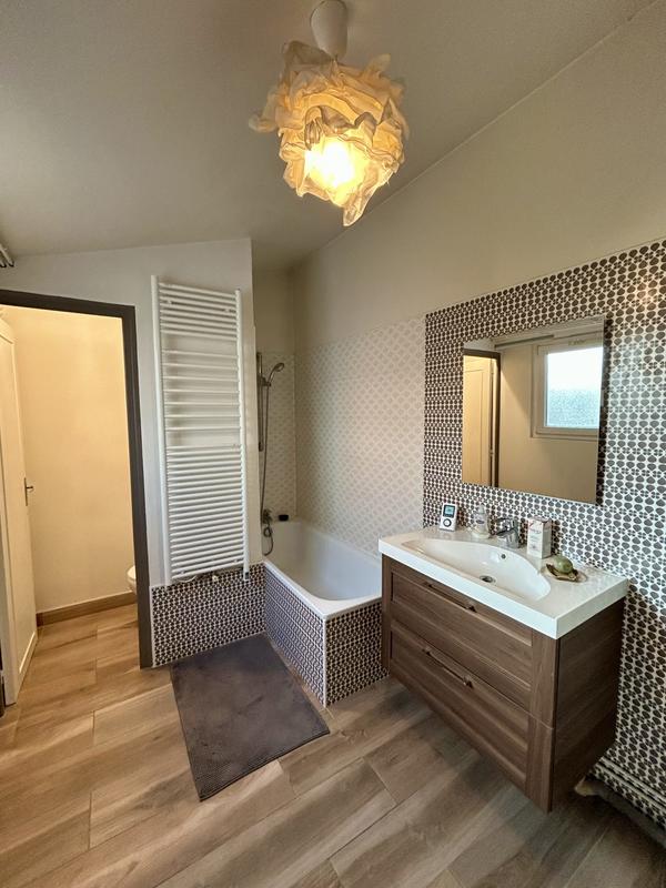 Maison - 143 m² - 7 pièces