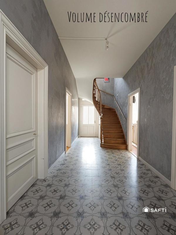 Maison - 214 m² - 8 pièces