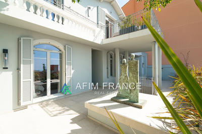 Maison de ville - 227 m² - 4 pièces