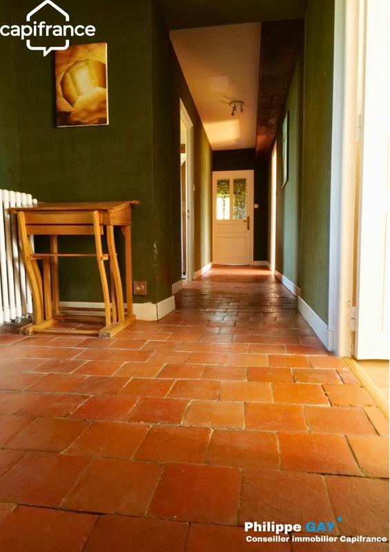 Maison - 219 m² - 10 pièces